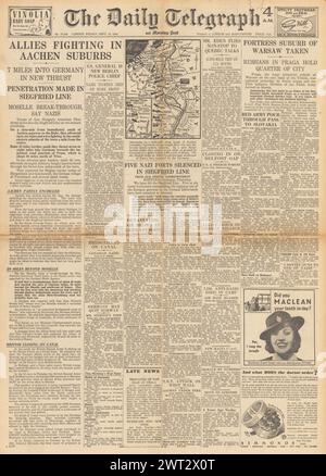 1944 berichtete der Daily Telegraph über die Schlacht der Alliierten um Aachen, den Bruch der Siegfried-Linie und die Schlacht um Warschau Stockfoto