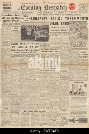 1945 Abend-Versand-Titelseite, die berichtet, dass die Rote Armee Budapest und die Yalta-Konferenz erobert hat Stockfoto