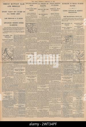 1945 berichtete die Times, dass die Rote Armee Danzig stürzte, die Alliierten mehrere deutsche Städte bombardierten, britische Truppen Goch eroberten und Iwo Jima kämpften Stockfoto