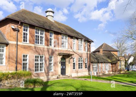 Birmingham Bournville die ehemalige Day Continuation School und Bournville Centre for Visual Arts Bournville Village West Midlands England Großbritannien GB Europa Stockfoto