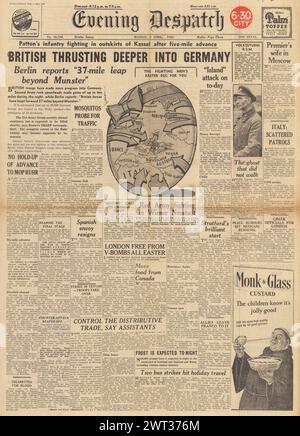 1945 Evening Dispatch-Titelseite, auf der britische Truppen in der West- und Roten Armee in Wiener Neustadt vorrücken Stockfoto