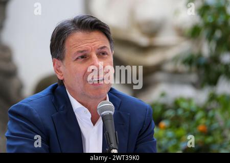 Der politische Führer der 5-Sterne-Bewegung, Giuseppe Conte, während der Pressekonferenz zur Präsentation des Kandidaten für den Bürgermeister von Neapel, GA Stockfoto