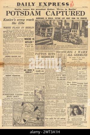 1945 Daily Express-Titelseite berichtet über die Schlacht um Berlin und die Rote Armee erobern Potsdam Stockfoto