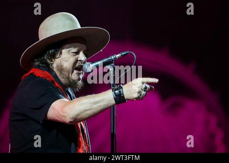 Der italienische Rocksänger Zucchero „Sugar“ Fornaciari während des World Wild Tour-Konzerts in Caserta im Königlichen Palast. Stockfoto