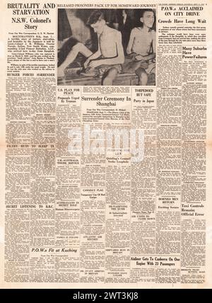 1945 die Titelseite des Sydney Morning Herald berichtet über japanische Kriegsverbrechen und die Kapitulation japanischer Truppen in Shanghai Stockfoto