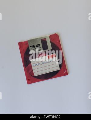 Disketten, die in den 1980er und 1990er Jahren für die Speicherung und Sicherung von Dateien auf Heim- und Business-PCs verwendet wurden Stockfoto