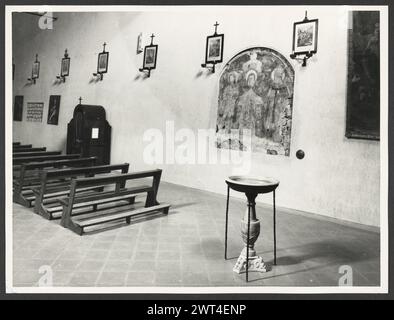 Toskana Grosseto Roccalbegna SS. Pietro e Paolo8. Hutzel, Max 1960-1990 Mittelalter: Romanische Architektur (13. Jahrhundert) und architektonische Skulptur; hölzerner Kruzifix; Stuff. Postmittelalterlich: Fresko; Gemälde auf Leinwand und Leinwand; Fresko der in Deutschland geborene Fotograf und Gelehrte Max Hutzel (1911–1988) fotografierte in Italien von den frühen 1960er Jahren bis zu seinem Tod. Das Ergebnis dieses Projektes, von Hutzel als Foto Arte Minore bezeichnet, ist eine gründliche Dokumentation der kunsthistorischen Entwicklung in Italien bis zum 18. Jahrhundert, einschließlich der Objekte der Etrusker und Römer sowie der frühmittelalterlichen, romanischen Stockfoto