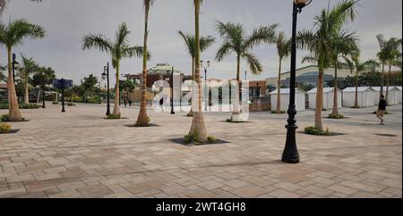 Open Air Mall Madinaty in Neu-Kairo, eines der größten Open-Air-Einkaufszentren in Ägypten und MENA. Einkaufsmöglichkeiten, Unterhaltungsanker, Restaurants Stockfoto