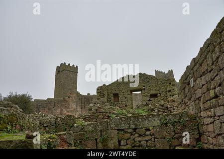 Ruinen der Stadtmauern von Marialva, Portugal Stockfoto