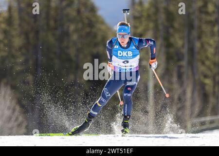 Canmore, Alberta, Kanada. März 2024. Lukas Hofer aus Italien in Aktion während des 10-km-Sprintwettbewerbs der Herren beim BMW IBU World Cup Biathlon 2024 Canmore. Quelle: Jozef Karoly/Alamy Live News. Stockfoto