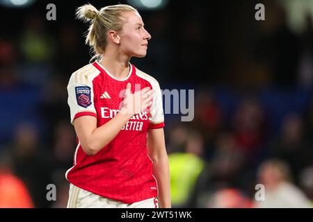 London, Großbritannien. März 2024. Leah Williamson von Arsenal nach dem letzten Pfiff während des Spiels Chelsea FC Women gegen Arsenal Women's Super League in Stamford Bridge, London, England, Großbritannien am 15. März 2024 Credit: Every Second Media/Alamy Live News Stockfoto