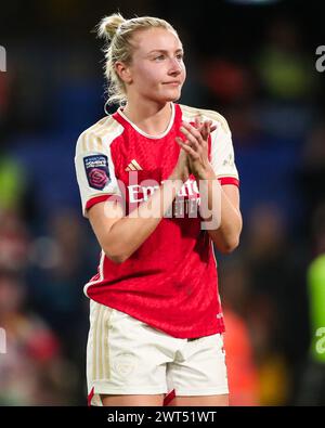 London, Großbritannien. März 2024. Leah Williamson von Arsenal nach dem letzten Pfiff während des Spiels Chelsea FC Women gegen Arsenal Women's Super League in Stamford Bridge, London, England, Großbritannien am 15. März 2024 Credit: Every Second Media/Alamy Live News Stockfoto