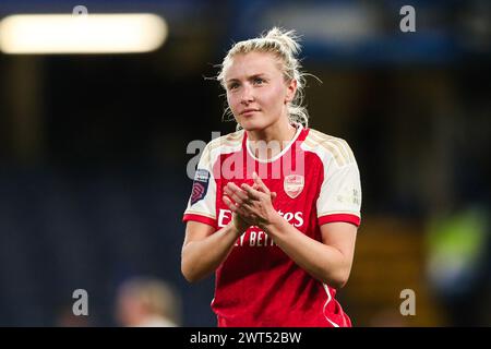 London, Großbritannien. März 2024. Leah Williamson von Arsenal nach dem letzten Pfiff während des Spiels Chelsea FC Women gegen Arsenal Women's Super League in Stamford Bridge, London, England, Großbritannien am 15. März 2024 Credit: Every Second Media/Alamy Live News Stockfoto