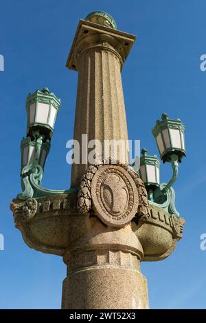 Verzierte Lampenpfosten auf der Michigan Avenue in Chicago, Illinois, USA. Stockfoto