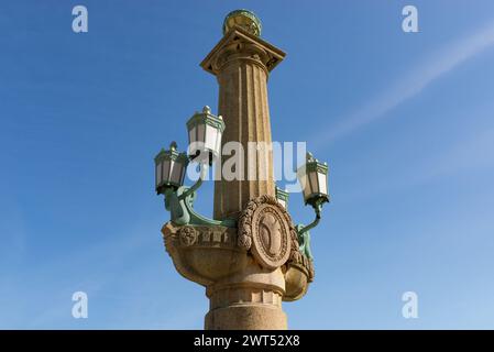 Verzierte Lampenpfosten auf der Michigan Avenue in Chicago, Illinois, USA. Stockfoto