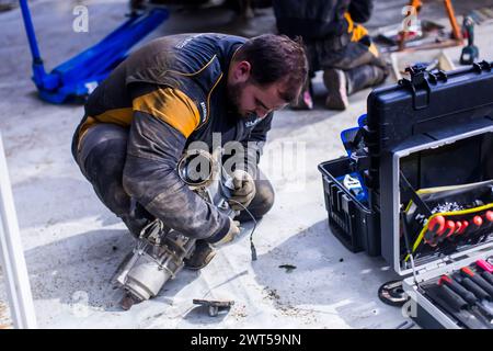 Mecaniciens, Mechaniker während der Rallye du Touquet 2024, 1. Runde des Championnat de France des Rallyes 2024, vom 14. Bis 16. März in Le Touquet, Frankreich - Foto Bastien Roux / DPPI Stockfoto