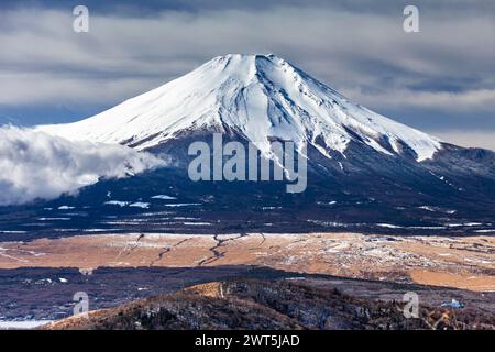 Mount Fuji, Winterblick vom Mt. Ishiwari (1412 m), Yamanakako, Yamanashi, Japan, Ostasien, Asien Stockfoto