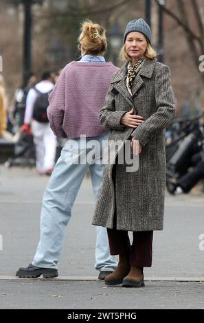 14. März 2024 Naomi Watts Drehort für den Freund im Washington Square Park New York. März 2024Credit: RW/Mediapunch Credit: MediaPunch Inc/Alamy Live News Stockfoto