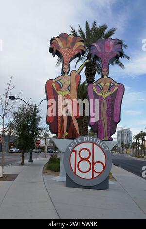 Las Vegas, Nevada, USA 7. März 2024 Arts District Showgirls unterzeichnen am 7. März 2024 in Las Vegas, Nevada, USA. Foto: Barry King/Alamy Stock Photo Stockfoto