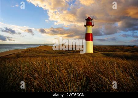 Der Leuchtturm List Ost am Ostellenbogen auf Sylt, Insel Sylt, Schleswig-Holstein, Bundesrepublik Deutschland Stockfoto