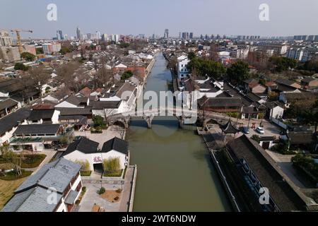 Eine Drohnenaufnahme eines historischen Dorfes in Songjiang, Shanghai, China Stockfoto