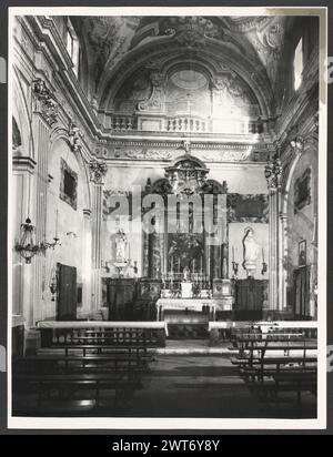 Umbria Terni Amelia S. Monica. Hutzel, Max 1960-1990 postmittelalterlich: Ursprüngliche Kirche aus dem 14. Jahrhundert, nach einem Erdbeben im 17. Jahrhundert wieder aufgebaut. Architektur; barocke Inneneinrichtung; Malerei; Freskenfragmente; Orgelloft der in Deutschland geborene Fotograf und Gelehrte Max Hutzel (1911–1988) fotografierte in Italien von den frühen 1960er Jahren bis zu seinem Tod. Das Ergebnis dieses Projektes, von Hutzel als Foto Arte Minore bezeichnet, ist eine gründliche Dokumentation der kunsthistorischen Entwicklung in Italien bis zum 18. Jahrhundert, einschließlich der Objekte der Etrusker und Römer sowie des Frühmittelalterlichen, romanischen, gotischen und Renaissance Stockfoto