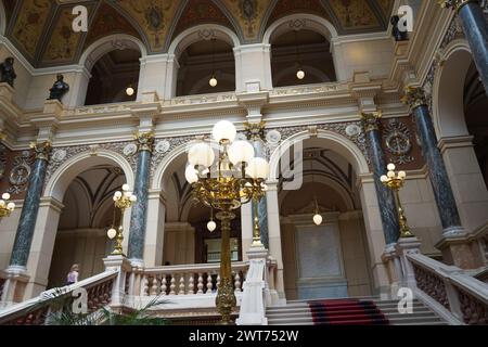 Prag, Tschechische Republik - 6. Juni 2022: Innenraum des Nationalmuseums im Stil der Neorenaissance, renoviert 2018, auf dem Wenzelsplatz in Prag, Stockfoto