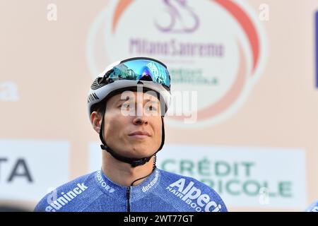 Pavia, Italien. März 2024. PHILIPSEN Jasper startete das Herren-Elite-Rennen des eintägigen Radrennens Milano-Sanremo (288 km) von Pavia und nach Sanremo (Nordwest-Italien) am Samstag, den 16. März 2024. Sport - Radsport . (Foto: Gian Mattia D'Alberto/Lapresse) Credit: LaPresse/Alamy Live News Credit: LaPresse/Alamy Live News Stockfoto