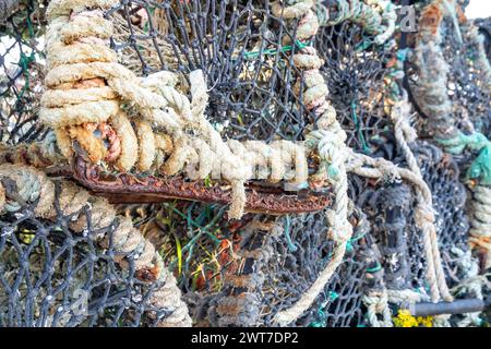 Nahaufnahme von Hummertöpfen oder Fallen in Irland. Stockfoto