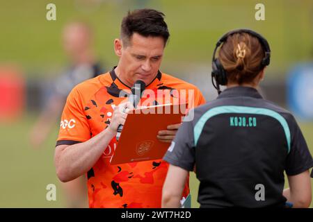 Brisbane, Australien. März 2024. Pitch Moderator beim Isuzu Ute, Einem Spiel der Liga zwischen Brisbane Roar und Macarthur FC im Ballymore Stadium. Quelle: Matthew Starling / Alamy Live News Stockfoto