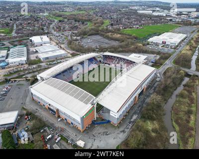 Eine allgemeine Luftaufnahme des DW Stadions, Heimstadion von Wigan Athletic vor dem Spiel der Sky Bet League 1 Wigan Athletic vs Blackpool im DW Stadium, Wigan, Großbritannien, 16. März 2024 (Foto: Craig Thomas/News Images) Stockfoto