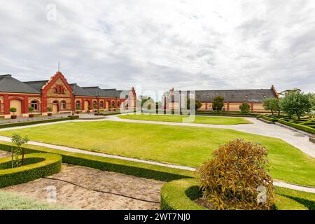 Barossa Valley, Chateau Tanunda Weingut und Anwesen im Barossa Valley, South Australia, mit Landschaftsgärten und Rasenflächen, 2024 Stockfoto