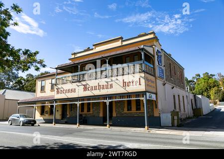 Barossa Brauhaus Hotel in Angaston, Barossa Valley, ein traditioneller australischer Pub und Bar mit Speisen, South Australia, 2024 Stockfoto