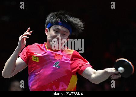 Singapur. März 2024. Wang Chuqin aus China trifft im Halbfinale der Männer gegen Felix Lebrun aus Frankreich beim World Table Tennis Singapore Smash 2024 in Singapur am 16. März 2024. Quelle: Dann Chih Wey/Xinhua/Alamy Live News Stockfoto