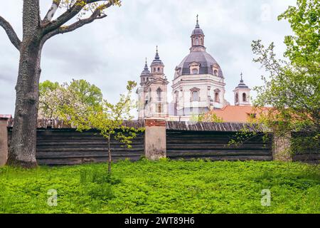 Kaunas, Litauen - 7. Mai 2012 - Kloster Pazaislis und Kirche der Besuche Stockfoto