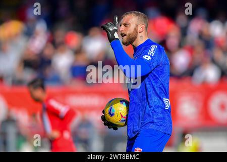 Monza, Italien. März 2024. Foto Claudio Grassi/LaPresse 16 Marzo 2024 - Monza, Italia - Sport, calcio - Monza vs Cagliari - Campionato italiano di calcio Serie A TIM 2023/2024 - U-Power Stadium. Nella Foto: Michele Di Gregorio (AC Monza) 16. März 2024 - Monza, Italien - Sport, Fußball - AC Monza vs Cagliari Calcio - italienische Serie A TIM Fußballmeisterschaft 2023/2024 - U-Power Stadium. Im Bild: Michele Di Gregorio (AC Monza) Credit: LaPresse/Alamy Live News Stockfoto