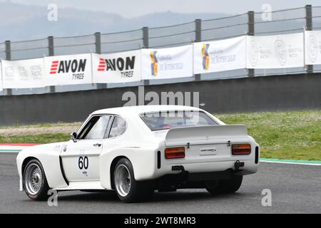 Scarperia, 2. April 2023: Ford Capri RS 3100 Köln 1974 im Einsatz beim Mugello Classic 2023 auf dem Mugello Circuit in Italien. Stockfoto