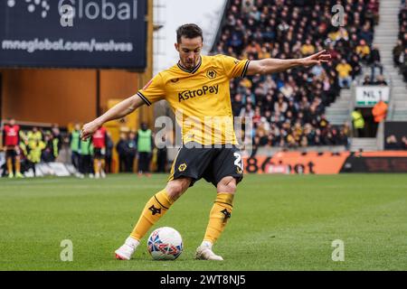 Wolverhampton, Großbritannien. März 2024. Wolverhampton, England, 16. März 2024: Pablo Sarabia (21 Wölfe) kreuzt den Ball während des FA Cup-Spiels zwischen Wolverhampton Wanderers und Coventry City im Molineux-Stadion in Wolverhampton, England (Natalie Mincher/SPP). /Alamy Live News Stockfoto
