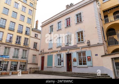 Lyon, Frankreich - 25. Januar 2022: Scientology-Kirche am Place des Capucins in Lyon, Frankreich. Stockfoto