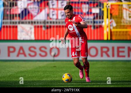 Andrea Carboni (AC Monza) während des italienischen Meisterschaftsspiels der Serie A zwischen AC Monza und Cagliari Calcio am 16. März 2024 im U-Power Stadium in Monza, Italien - Credit: Luca Rossini/E-Mage/Alamy Live News Stockfoto