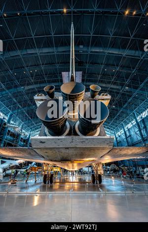 Rückseite des Space Shuttle Discovery im James S. McDonnell Space Hangar im Steven F. Udvar-Hazy Center, National Air and Space Museum Stockfoto