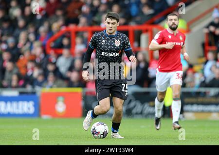 Wrexham, Großbritannien. März 2024. Rob Apter von Tranmere Rovers. EFL Skybet Football League Two Match, Wrexham gegen Tranmere Rovers, bei STōK CAE Ras in Wrexham, Wales am Samstag, den 16. März 2024. Dieses Bild darf nur für redaktionelle Zwecke verwendet werden. Nur redaktionelle Verwendung, .PIC von Chris Stading/ Credit: Andrew Orchard Sportfotografie/Alamy Live News Stockfoto