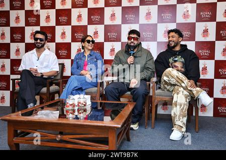 Die Sänger Ali Merchant und Neeti Mohan begleiten die Rapper Badshah und Dino James auf der Pressekonferenz des Royal Stag Boombox Music Festivals von Seagram am 16. März 2024 in Jaipur, Rajasthan, Indien. (Foto: Vishal Bhatnagar/NurPhoto) Credit: NurPhoto SRL/Alamy Live News Stockfoto