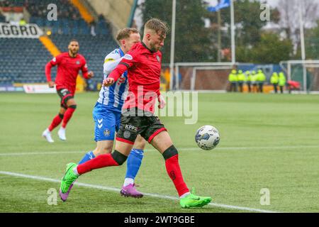 Kilmarnock, Großbritannien. März 2024. Kilmarnock FC spielte bei einem wichtigen Spiel der schottischen Premiership in Rugby Park, Kilmarnock, Ayrshire, Schottland. Das Finale war Kilmarnock 5 - 2 St Mirren. Die Torschützen für Kilmarnock waren Kyle Vassell (Kilmarnock 9) 61 Minuten und 73 Minuten, Daniel Armstrong (Kilmarnock 11) 65 Minuten, Elfmeter, Marley Watkins (Kilmarnock 23) 68 Minuten und Daniel Watson (Kilmarnock 12) 79 Minuten. Die Torschützen für St. Mirren waren Charles Dunne (St. Mirren 18) 20 Minuten und Mikael Mandron (St. Mirren 9) 39 Minuten. Quelle: Findlay/Alamy Live News Stockfoto