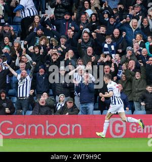 West Bromwich, Großbritannien. März 2024. Während des EFL Sky Bet Championship-Spiels zwischen West Bromwich Albion und Bristol City bei den Hawthorns, West Bromwich, England am 16. März 2024. Foto von Stuart Leggett. Nur redaktionelle Verwendung, Lizenz für kommerzielle Nutzung erforderlich. Keine Verwendung bei Wetten, Spielen oder Publikationen eines einzelnen Clubs/einer Liga/eines Spielers. Quelle: UK Sports Pics Ltd/Alamy Live News Stockfoto