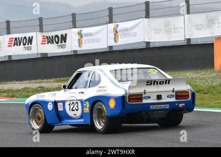 Scarperia, 2. April 2023: Ford Capri RS 3100 Köln 1975 im Einsatz beim Mugello Classic 2023 auf dem Mugello Circuit in Italien. Stockfoto