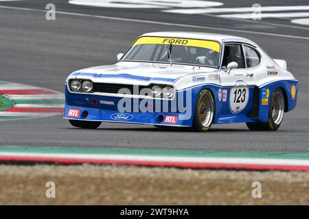 Scarperia, 2. April 2023: Ford Capri RS 3100 Köln 1975 im Einsatz beim Mugello Classic 2023 auf dem Mugello Circuit in Italien. Stockfoto