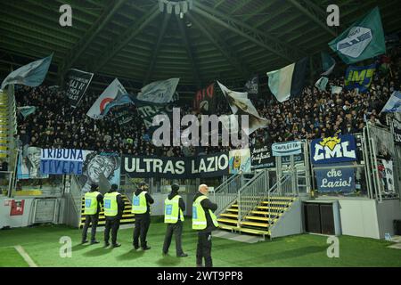 Frosinone, Italien. März 2024. Lazio-Fans während des Serie A Tim Fußballspiels zwischen Frosinone und Lazio im Frosinone Benito Stirpe Stadion, Italien - Samstag, 16. März 2024 - Sport Soccer ( Foto: Alfredo Falcone/LaPresse ) Credit: LaPresse/Alamy Live News Stockfoto