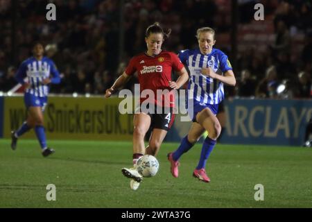 Maya Le Tissier Brighton & Hove Albion Women / Manchester United Women Adobe Women's FA Cup im Broadfield Stadium, Crawley Town FC Stockfoto