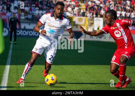 Monza, Italie. Januar 2024. Antoine Makoumbou (Cagliari Calcio) während des italienischen Meisterschaftsspiels Serie A zwischen AC Monza und Cagliari Calcio am 16. März 2024 im Brianteo Stadion, Italien - Foto Morgese-Rossini/DPPI Credit: DPPI Media/Alamy Live News Stockfoto